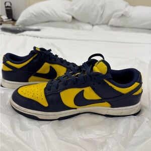 Nike Men's Michigan Dunks (Navy and Yellow)